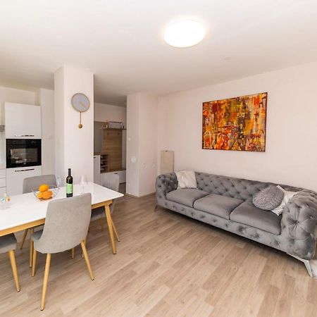 Apartman Morena Lägenhet Zadar Exteriör bild