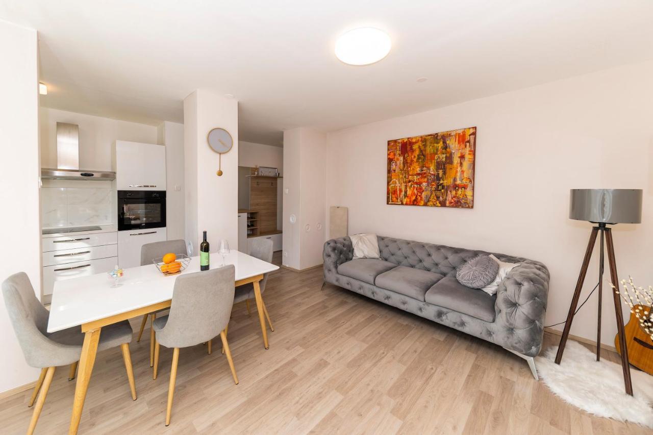 Apartman Morena Lägenhet Zadar Exteriör bild