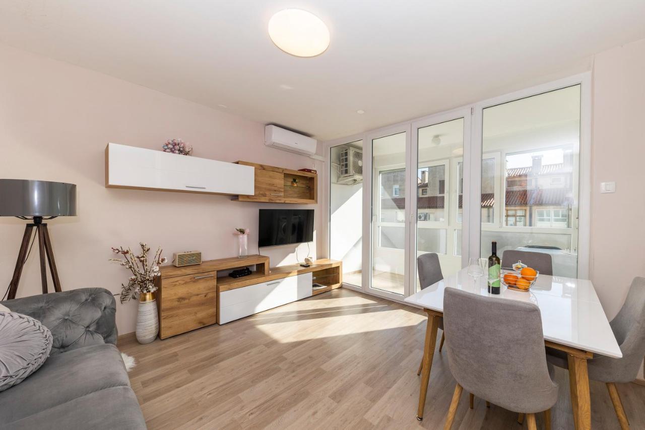 Apartman Morena Lägenhet Zadar Exteriör bild