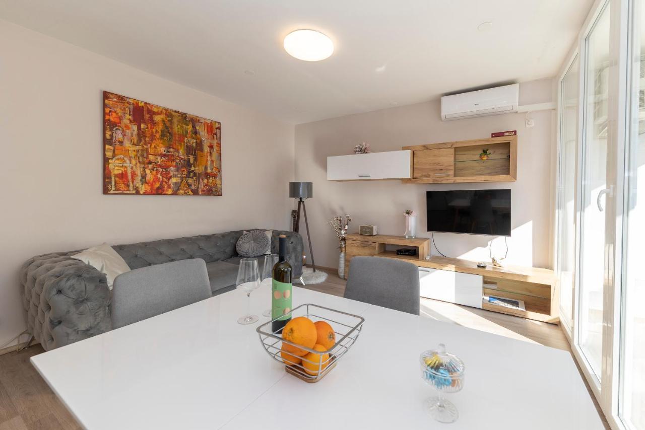 Apartman Morena Lägenhet Zadar Exteriör bild